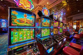 Baccarat Live - mm8 တွင် စစ်မှန်သောဒိုင်မများနှင့် Baccarat ကစားနိုင်